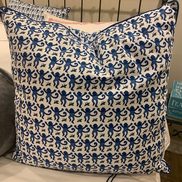 🌟NWT🌟 ROLLER RABBIT blue monkey pillow  26 X 26 - Picture 2 of 10
